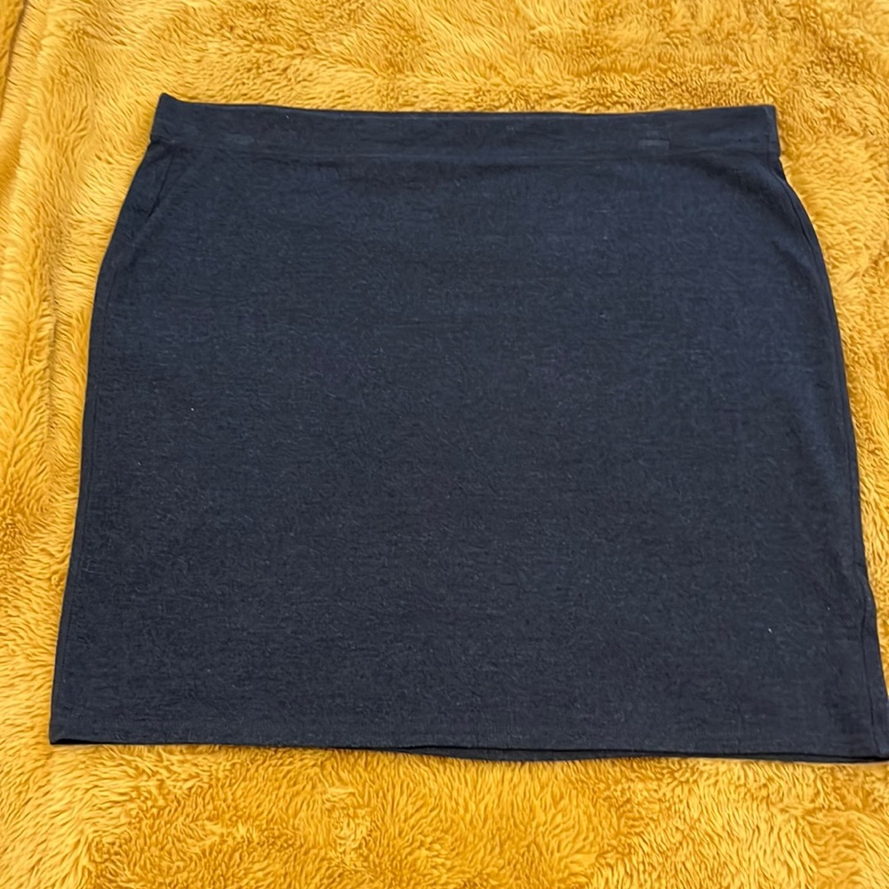 EUC XXL Old Navy Charcoal Gray Cotton/Poly blend Skirt Flat front & back